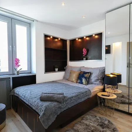 Clicktheflat Chlodna Center Varšava