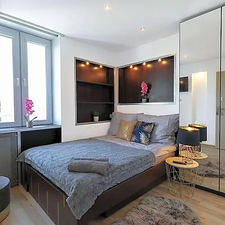 Clicktheflat Chlodna Center Hostal *