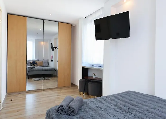 Clicktheflat Chłodna Center Hostel Warszawa